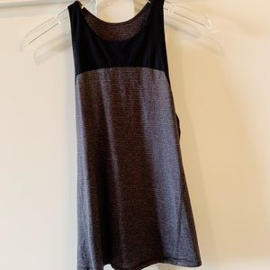 Lululemon Black and Gray Split Back Tank Size 6